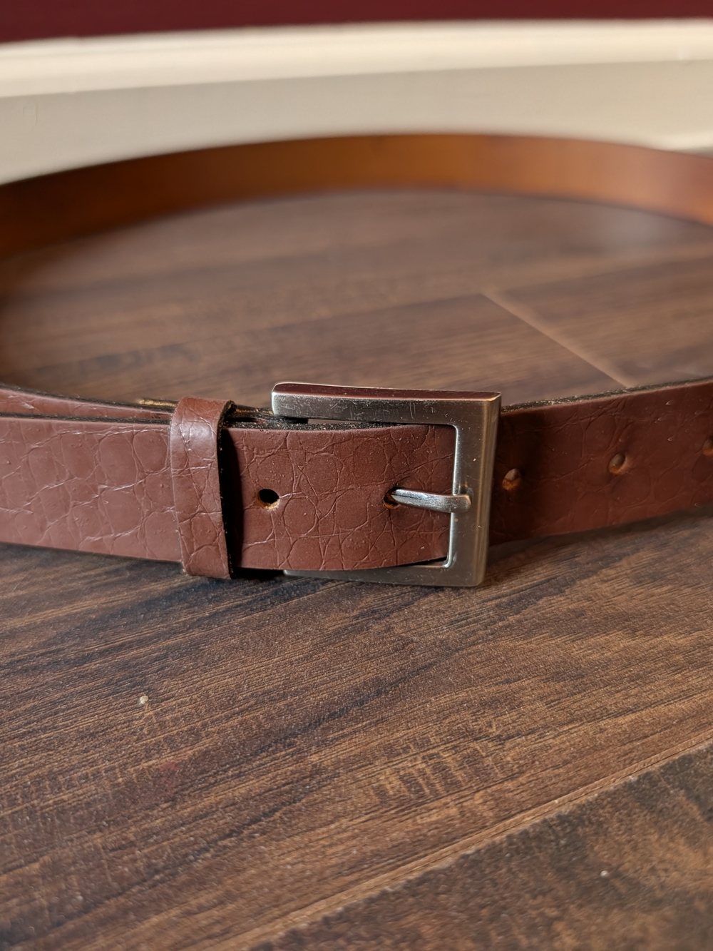 TRAFALGAR Brown Alligator Leatheradenin USA Belt with Silver Square Buckle 42